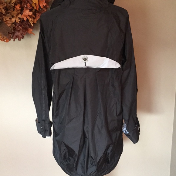 Price drop🌲🌲Lululemon Cycling Windbreaker - Picture 2 of 7
